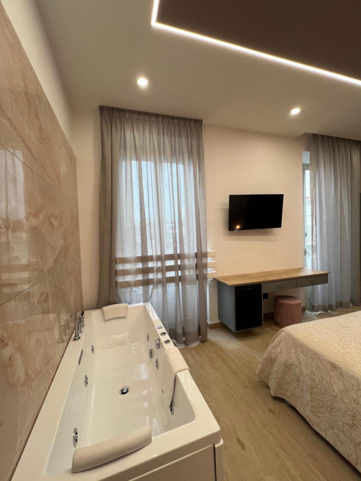 Relais Piazza Del Plebiscito B&B Napoli Exterior foto