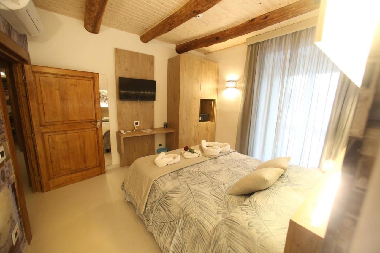 Relais Piazza Del Plebiscito B&B Napoli Exterior foto